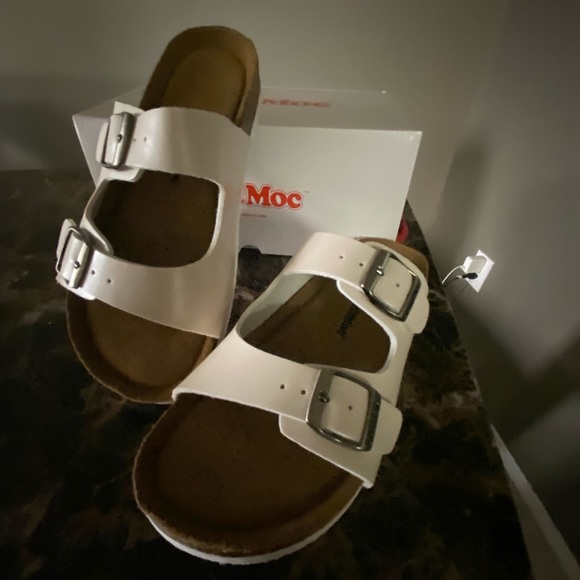 Soft Moc sandals. NWT - Picture 2 of 5